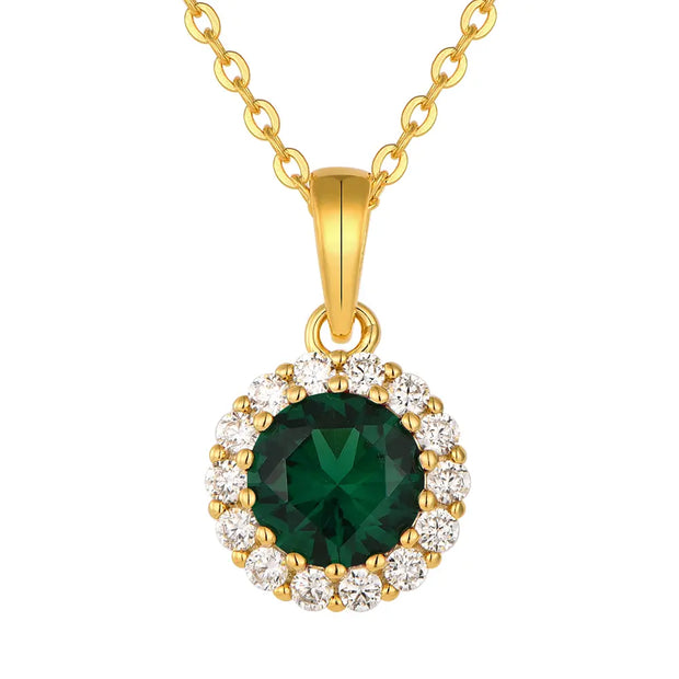 Artimas 14K aukso smaragdo žiedo vėrinio vaizdas, pabrėžiantis preciziškai išpjautą AAAAA cirkoniją ir aukštos blizgesio 14K auksu dengto rėmelio apdailą.